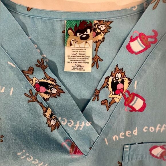 Tasmanian Devil SMALL scrub top COFFEE - Picture 5 of 9